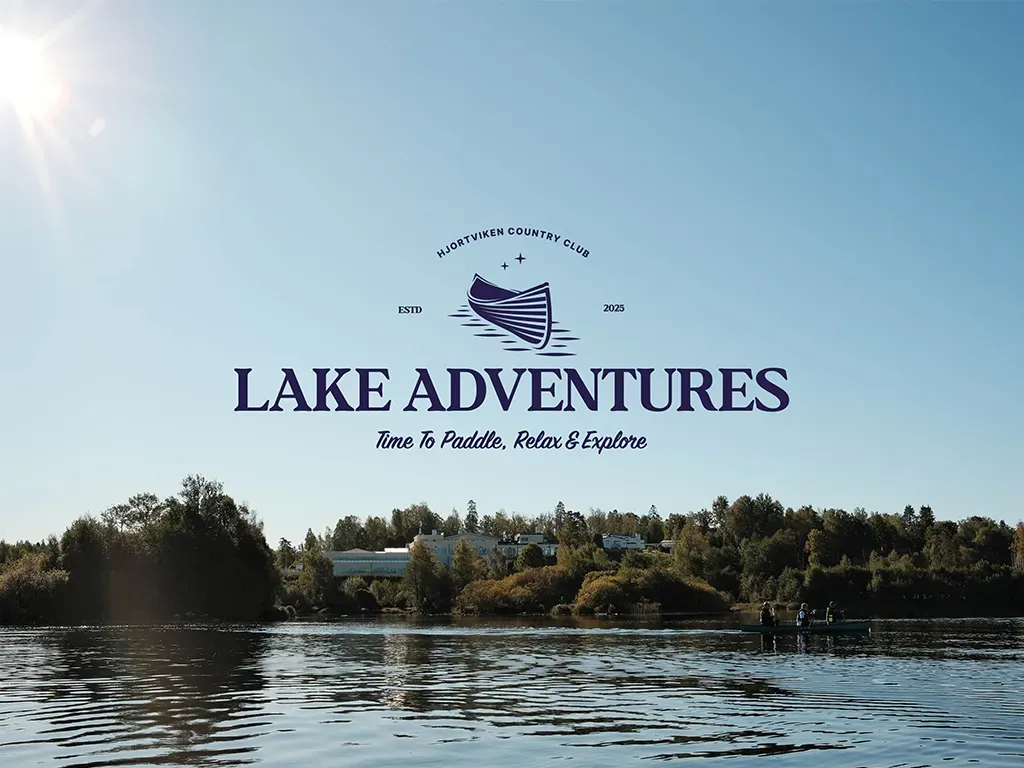 Lake Adventures – Time to paddle, relax & explore, med kanot på sjön vid Hjortviken i bakgrunden